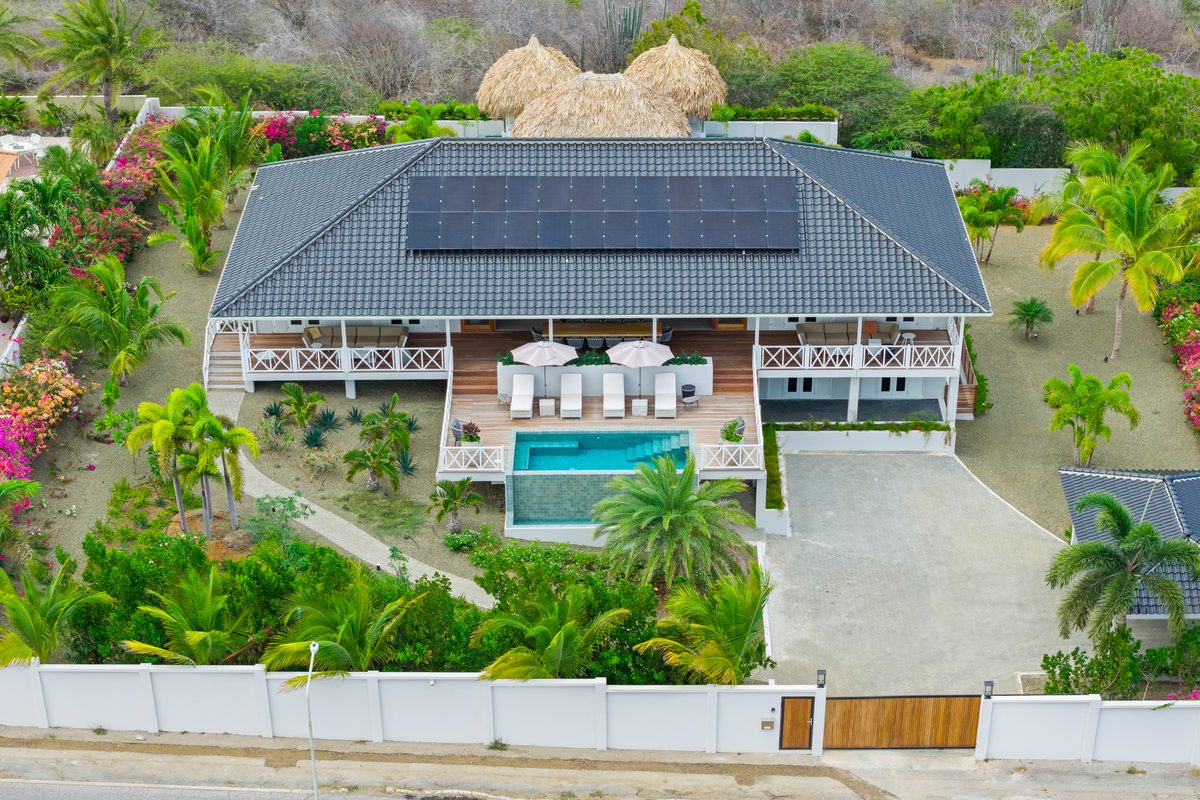 Overzicht villa & tuin (4 van 9) — Lazy Jane Curaçao