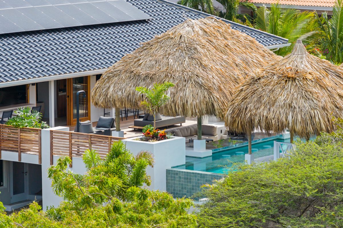 Overzicht villa & tuin (5 van 9) — Lazy Jane Curaçao